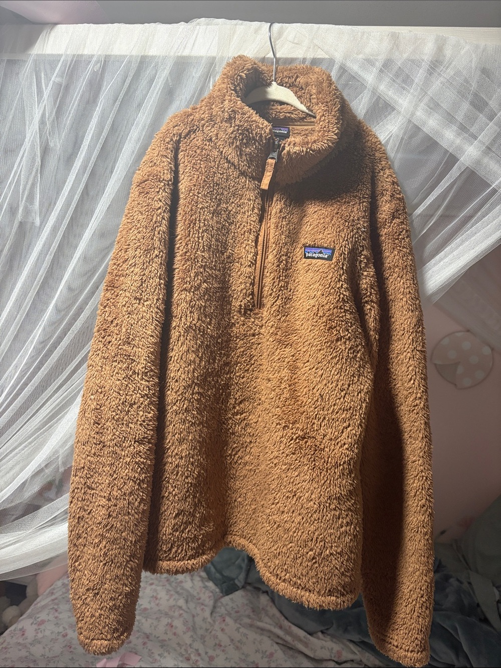 Patagonia women’s Chestnut Brown teddy bear Half-Zip Fleece